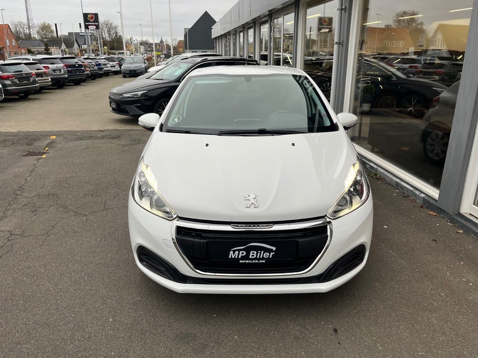 Peugeot 208 1,2 VTi 82 Spirit 5d