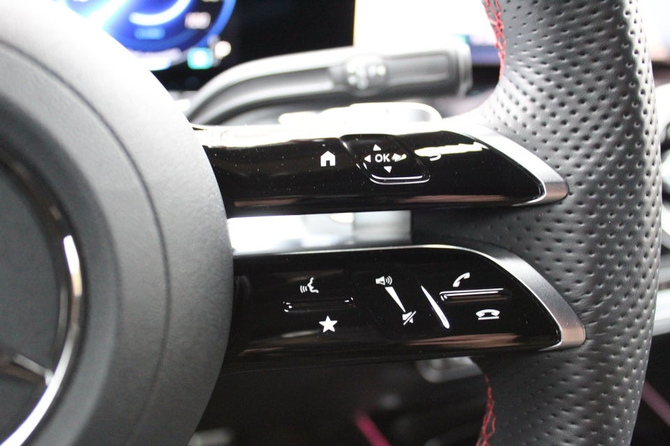 Mercedes EQB350 AMG Premium 4Matic 7prs 5d