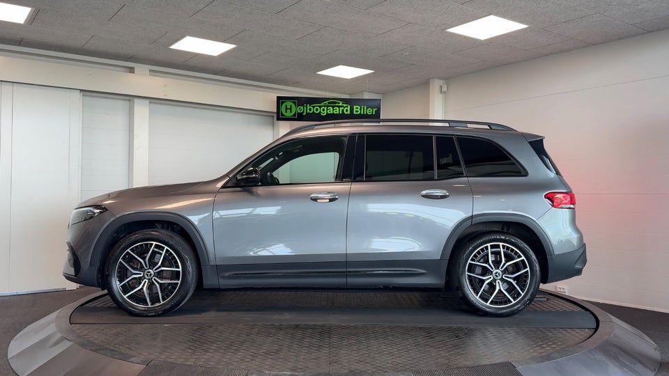 Mercedes EQB250 AMG Line 5d