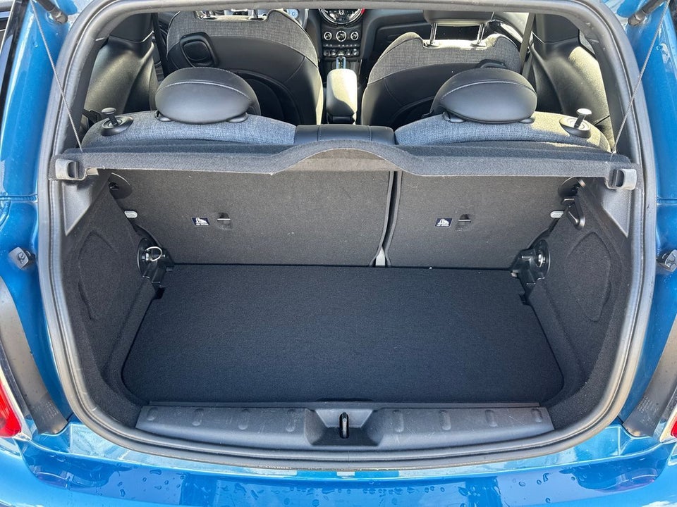 MINI Cooper SE Classic Trim 3d