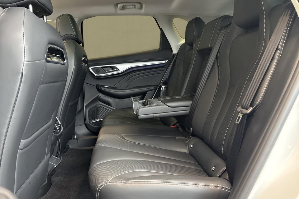 MG Marvel R Luxury 5d