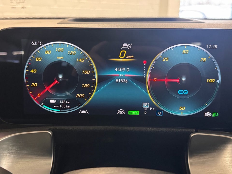 Mercedes EQB300 AMG Line 4Matic 5d