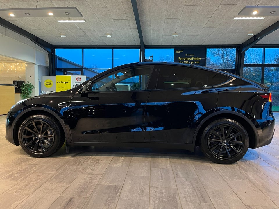 Tesla Model Y RWD 5d