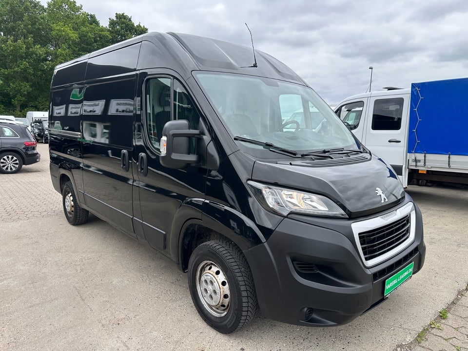 Peugeot Boxer 335 2,0 BlueHDi 130 L2H2 Premium