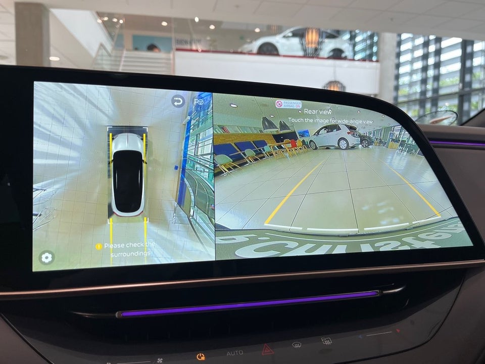 Hongqi EH7 111 Exclusive 4d