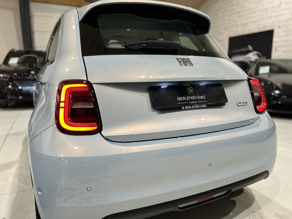 Fiat 500e 42 la Prima by Bocelli 3d