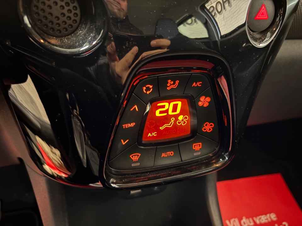 Peugeot 108 1,0 e-VTi 72 Allure+ 5d