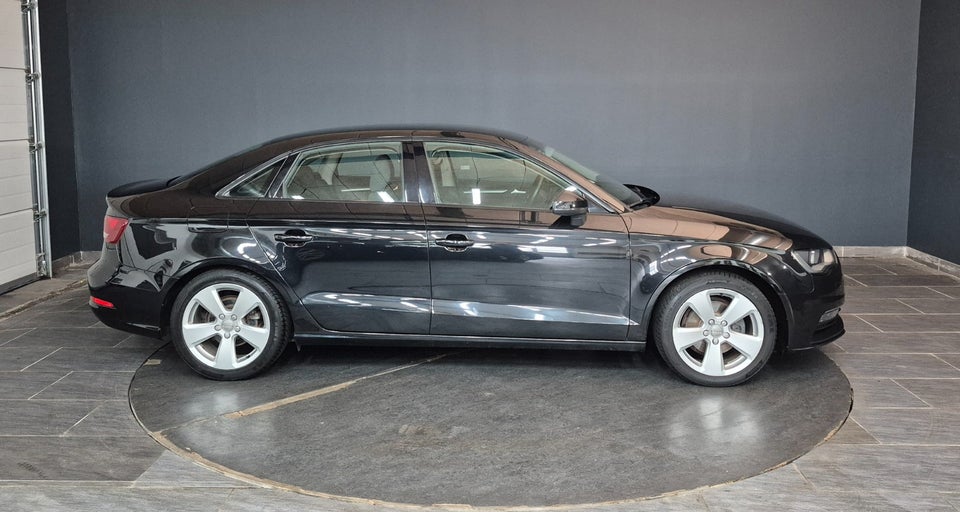 Audi A3 1,4 TFSi 140 Ambition S-tr. 4d