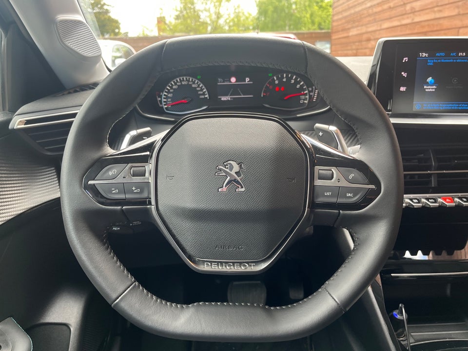 Peugeot 208 1,2 PureTech 100 Allure EAT8 5d