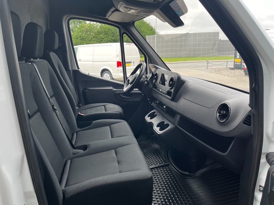 Mercedes Sprinter 214 2,2 CDi A2 Kassevogn aut. FWD