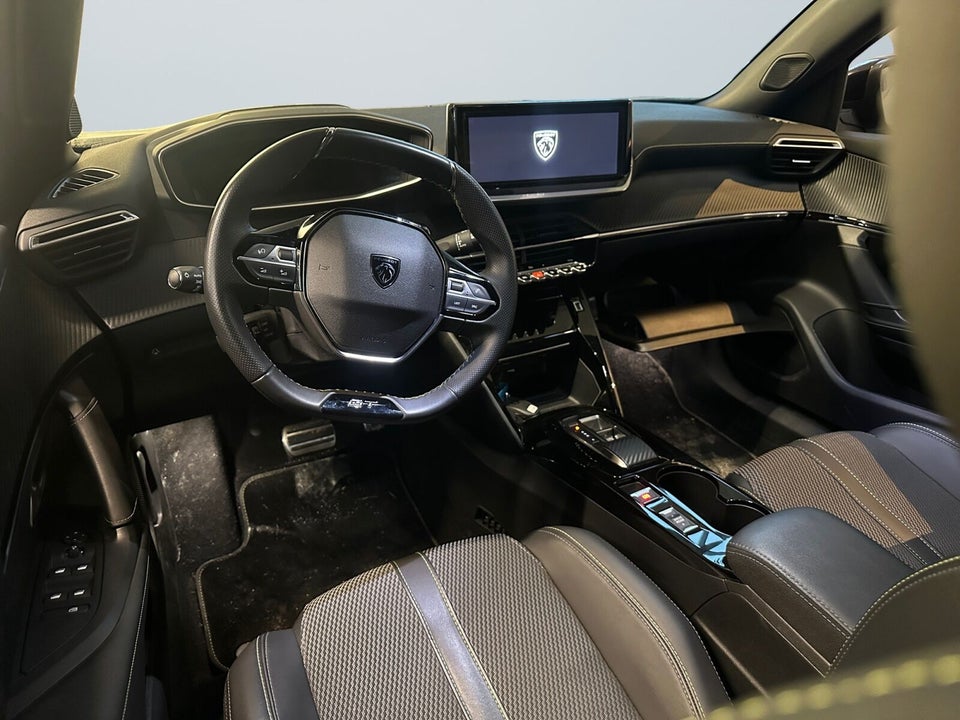 Peugeot e-2008 54 GT 5d