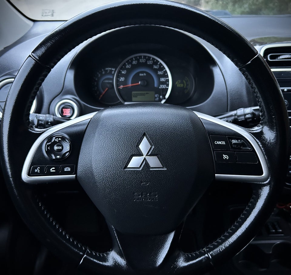 Mitsubishi Space Star 1,2 Black & White CVT 5d