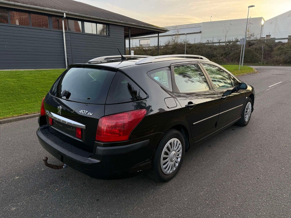 Peugeot 407 1,8 SR stc. 5d