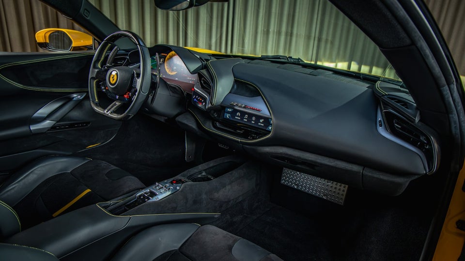 Ferrari SF90 Stradale 4,0 DCT 2d