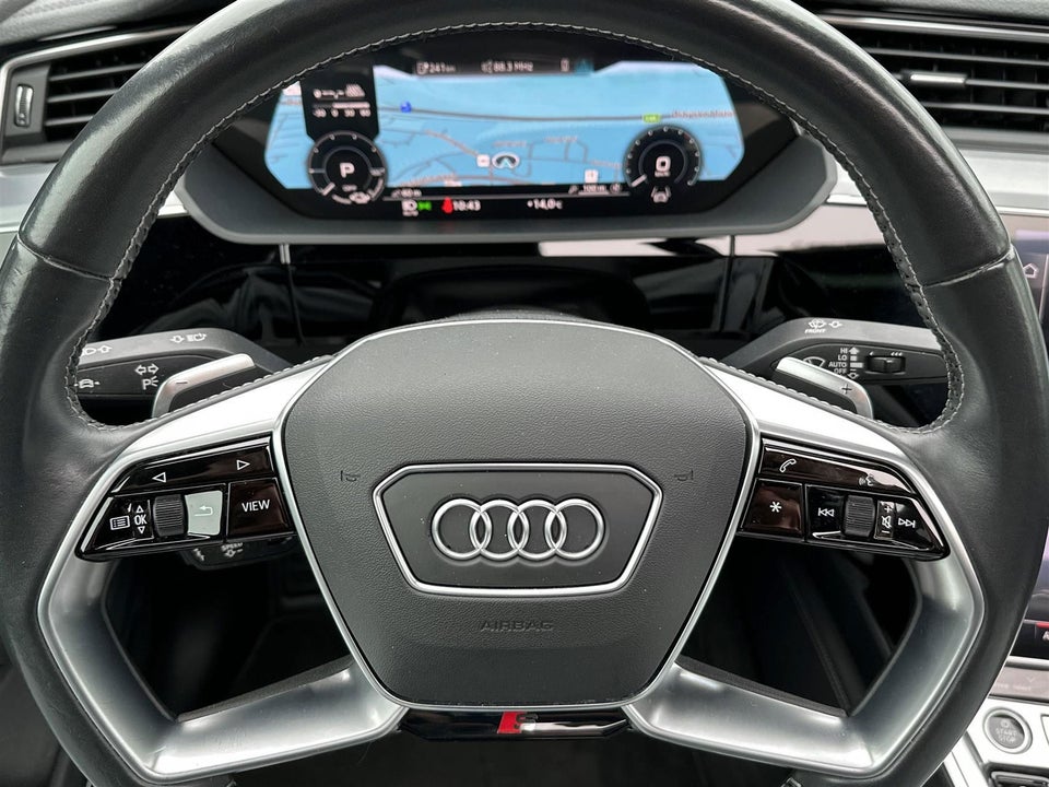 Audi e-tron 55 S-line Sportback quattro 5d