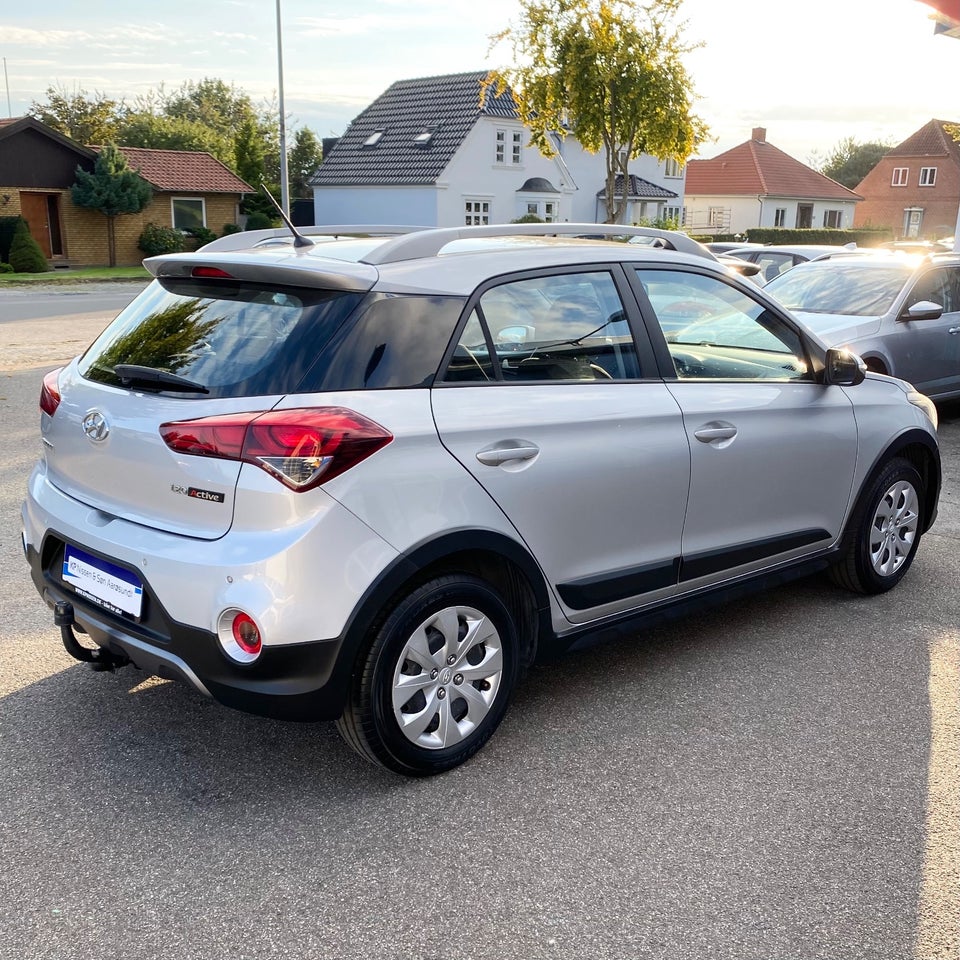 Hyundai i20 Active Cross 1,0 T-GDi Life 5d