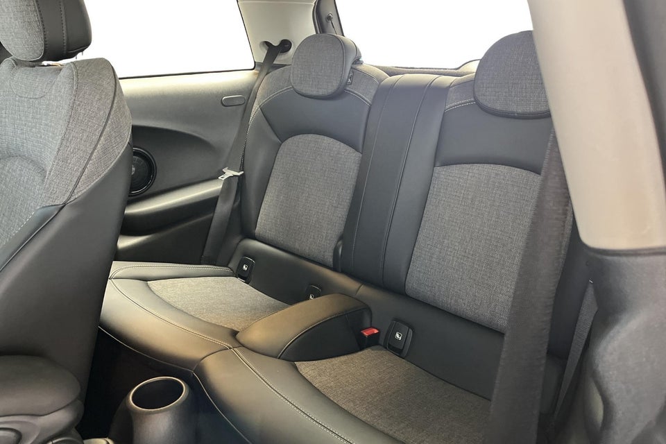 MINI Cooper SE Edition Premium Plus 3d