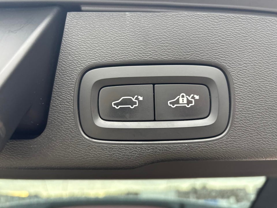 Volvo XC60 2,0 T4 190 Momentum aut. 5d