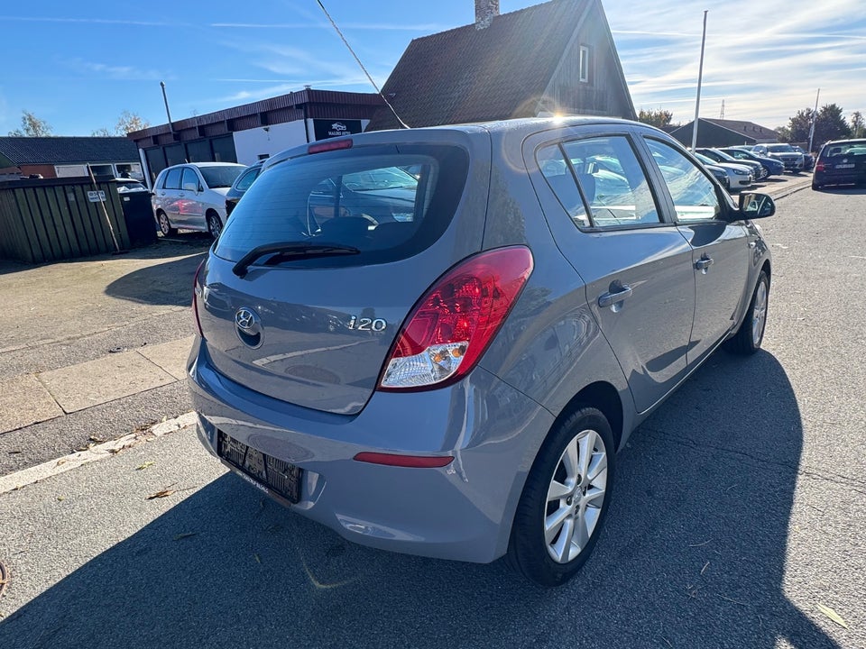 Hyundai i20 1,25 Comfort 5d