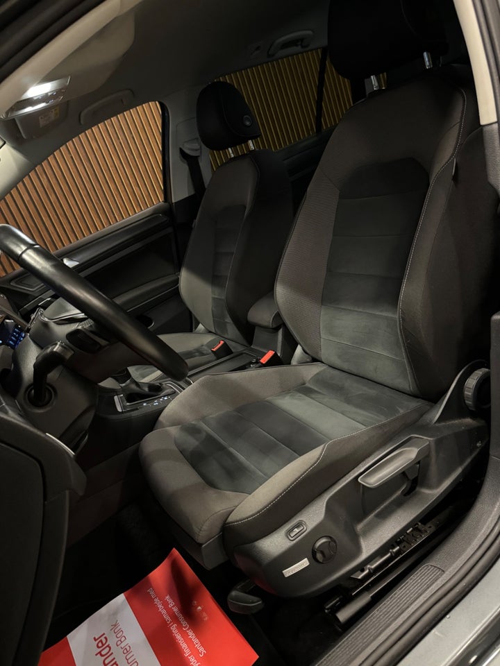 VW Golf VII 1,6 TDi 115 Comfortline Variant DSG 5d