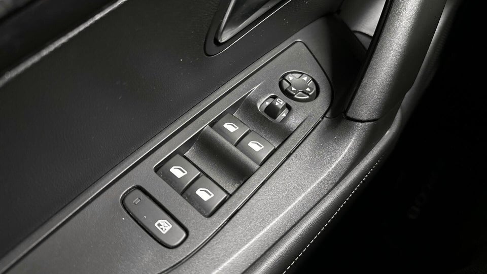 Peugeot e-2008 50 Allure Pack 5d