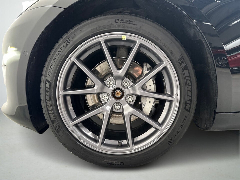 Tesla Model 3 Long Range AWD 4d