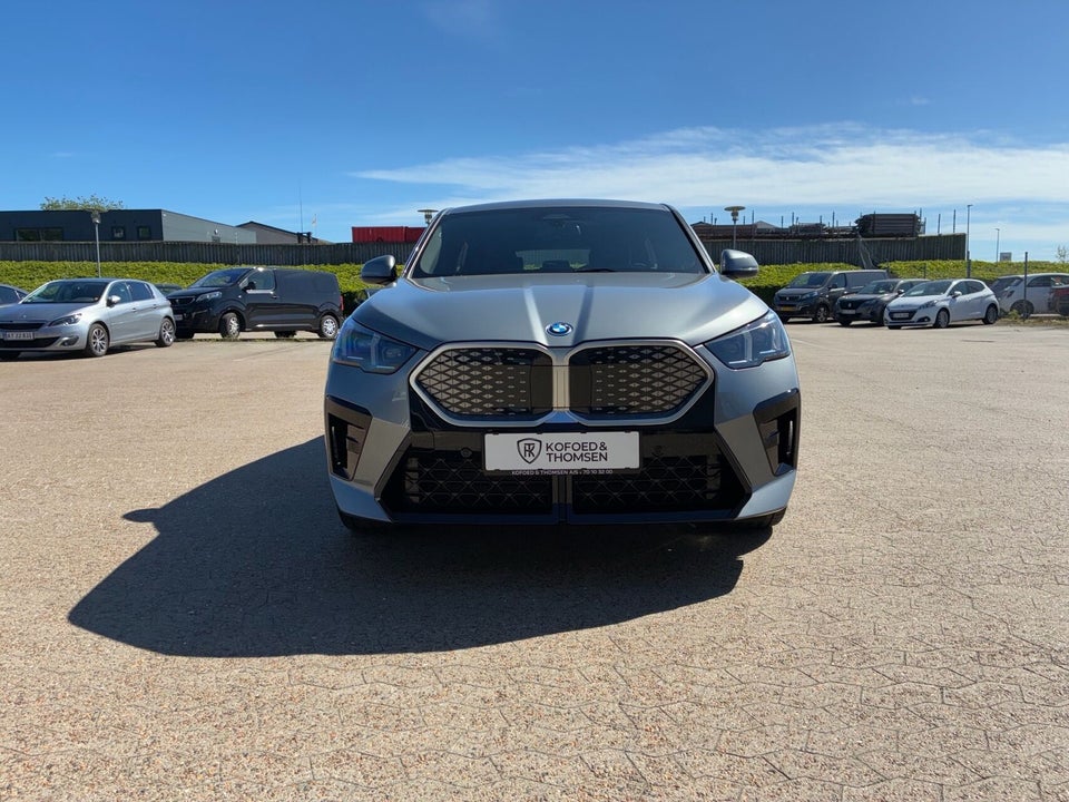 BMW iX2 eDrive20 M-Sport 5d