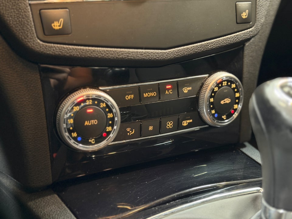 Mercedes C200 2,2 CDi Classic 4d