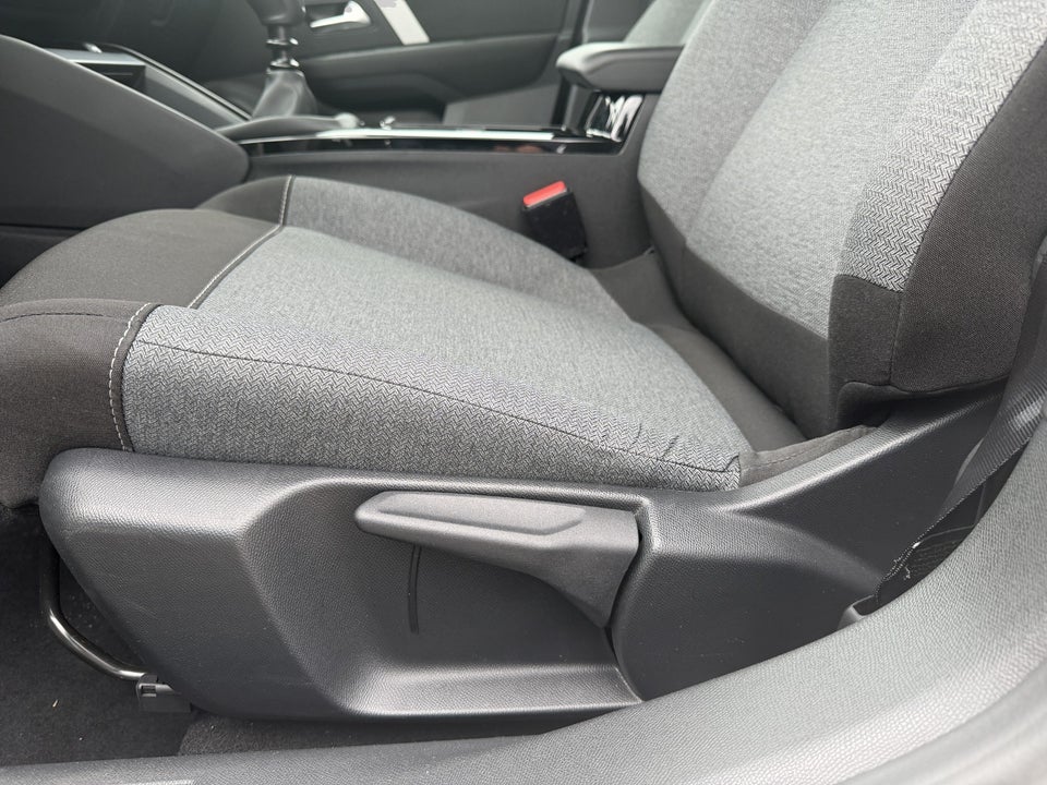 Citroën C4 1,2 PureTech 100 Feel 5d