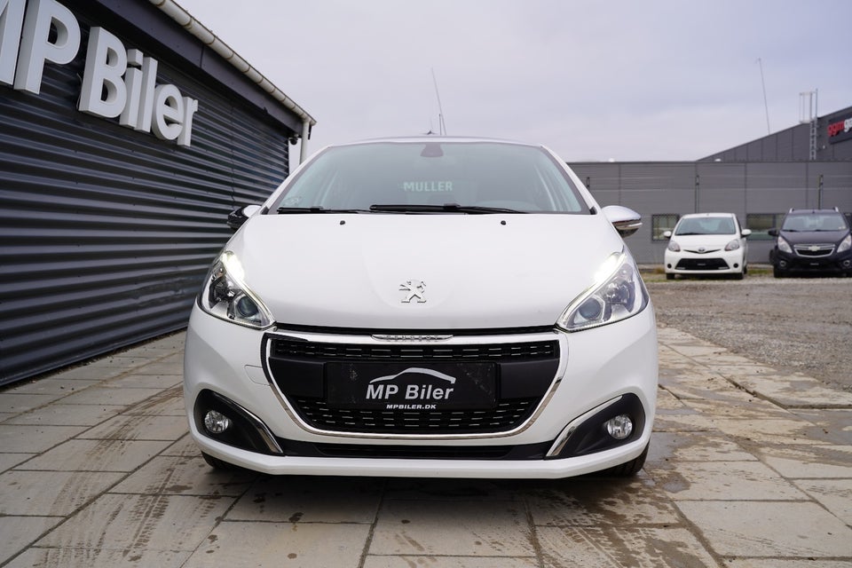 Peugeot 208 1,6 BlueHDi 100 Allure Sky 5d