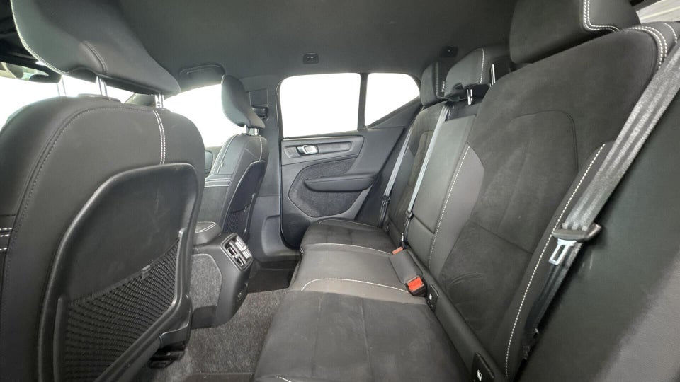 Volvo XC40 ReCharge Extended Range Plus 5d