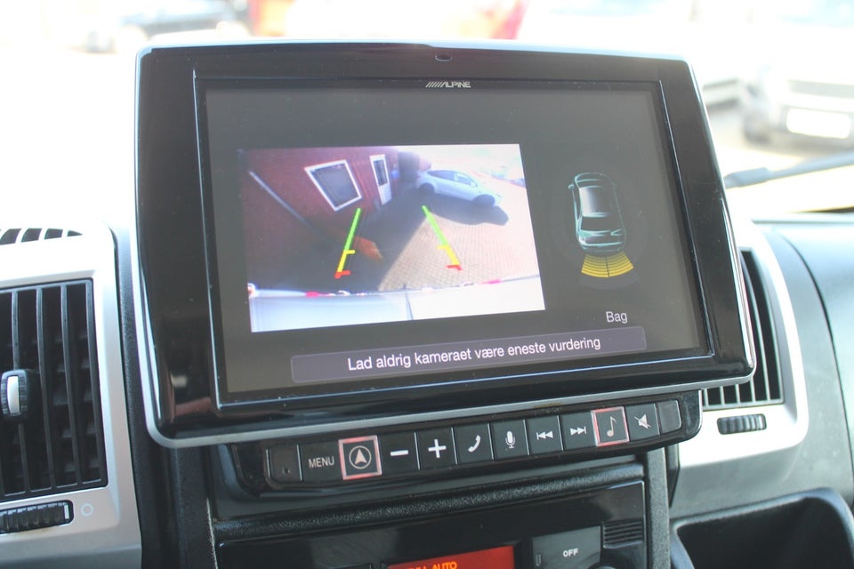 Peugeot Boxer 335 2,2 BlueHDi 165 L2H2 Ultimate