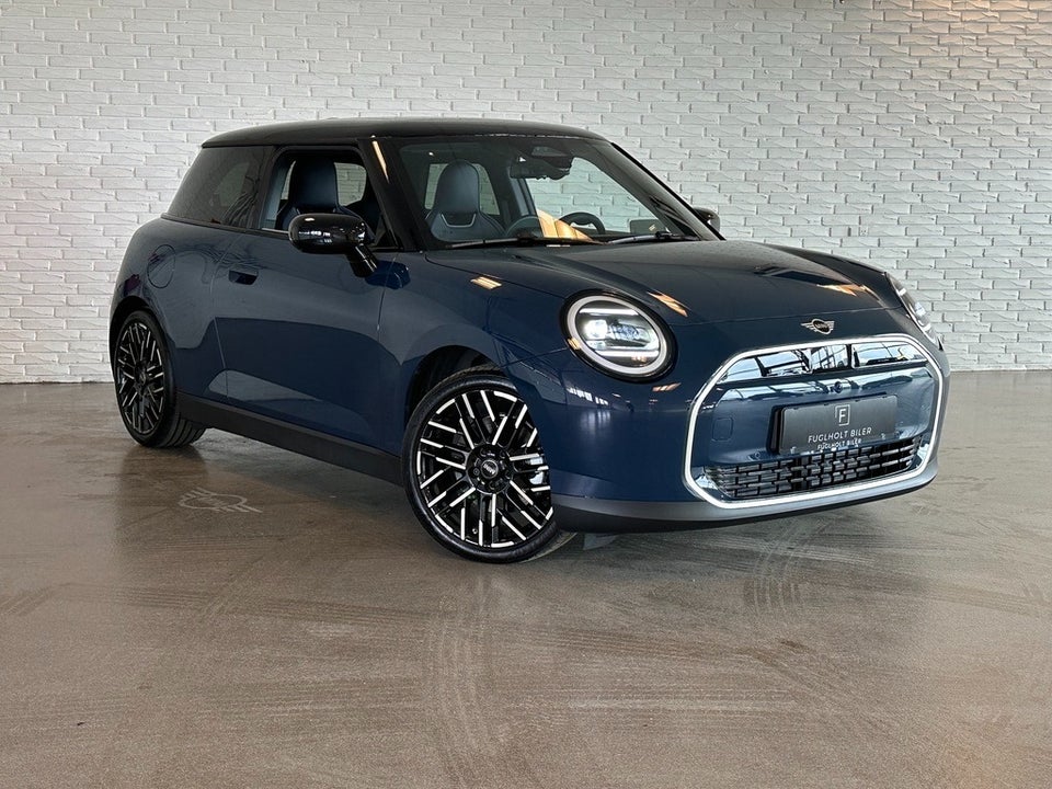 MINI Cooper SE Favoured Trim XL 3d