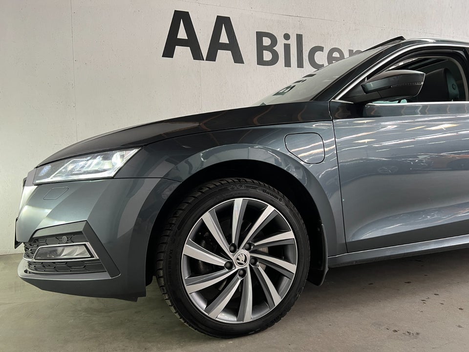 Skoda Octavia 1,4 TSi iV Plus Combi DSG 5d