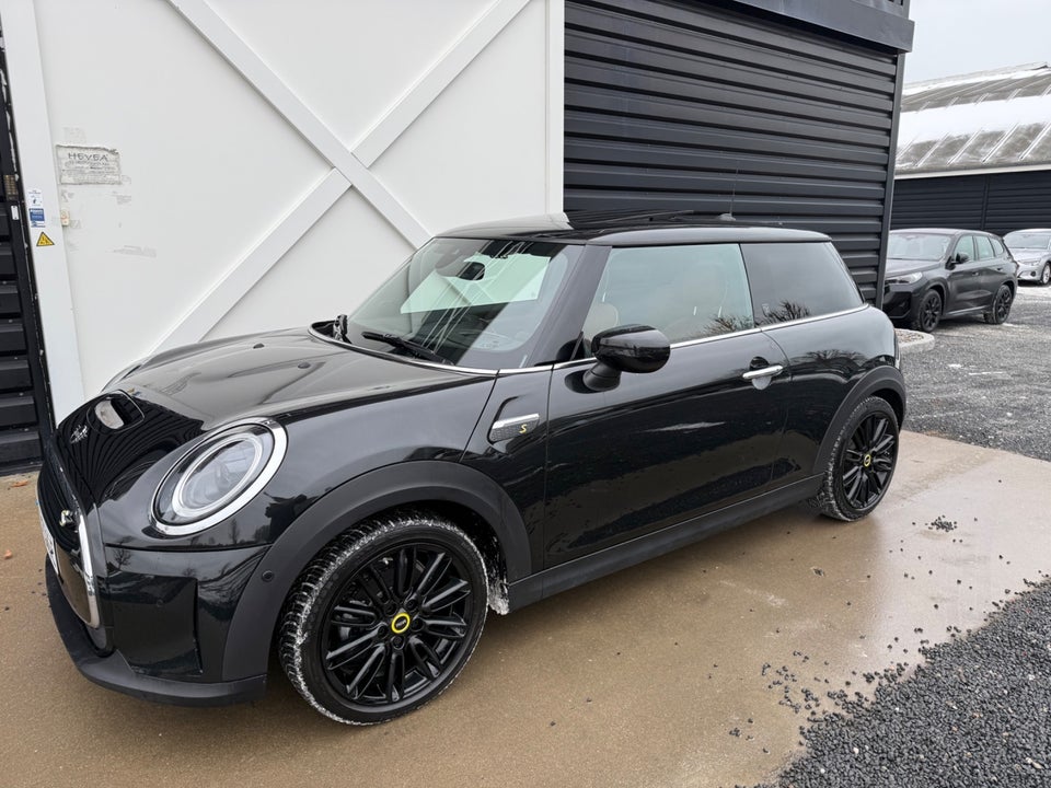 MINI Cooper SE Younique Trim 3d