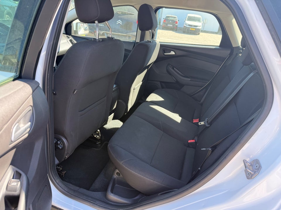 Ford Focus 1,0 SCTi 125 Business stc. 5d
