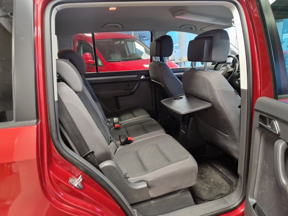 VW Touran 1,6 TDi 105 Comfortline BMT 7prs 5d