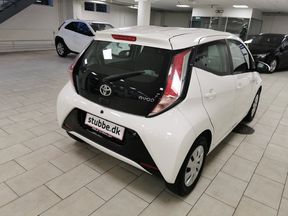 Toyota Aygo 1,0 VVT-i x-touch 5d