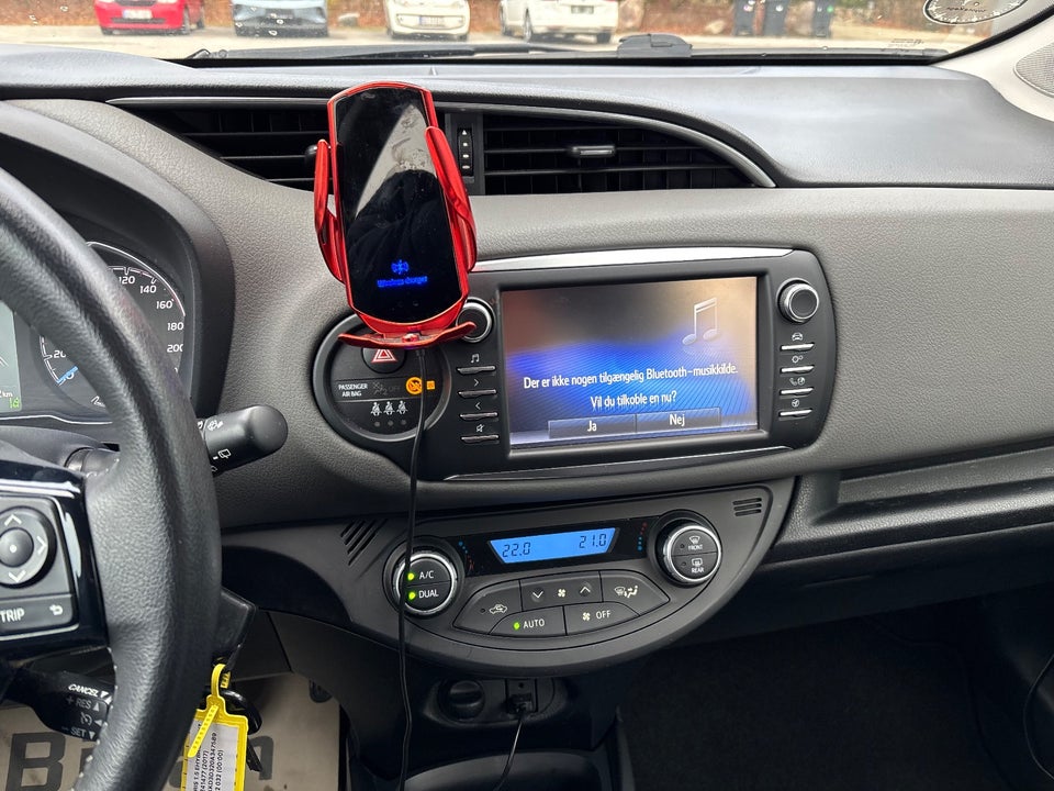 Toyota Yaris 1,5 Hybrid H1 e-CVT 5d