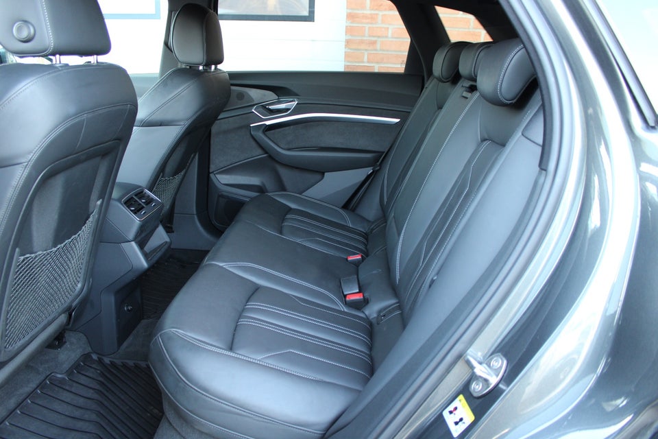 Audi e-tron 55 S-line quattro 5d