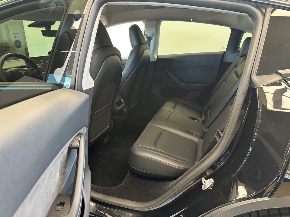 Tesla Model Y RWD 5d