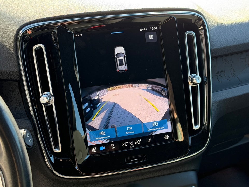 Volvo XC40 ReCharge Core 5d