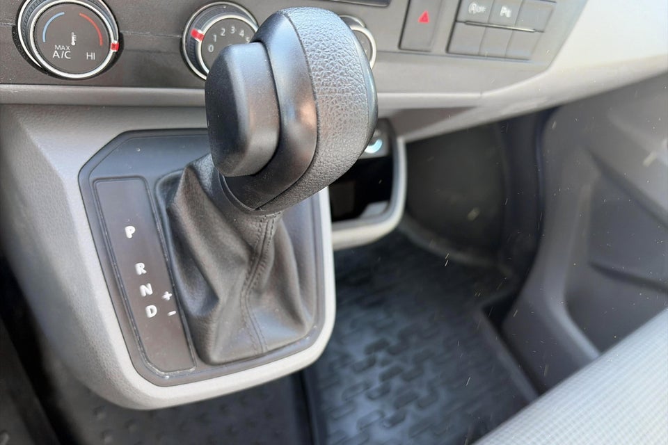 VW Transporter 2,0 TDi 150 Kassevogn DSG lang