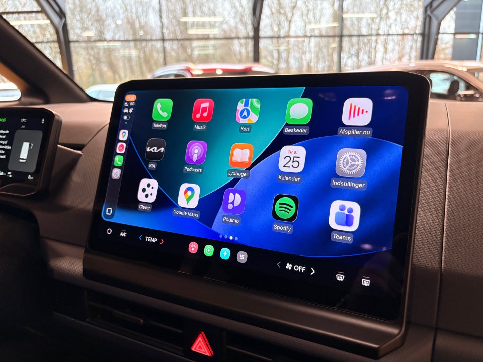 Kia PV5 71 Long Range Upgrade 5d