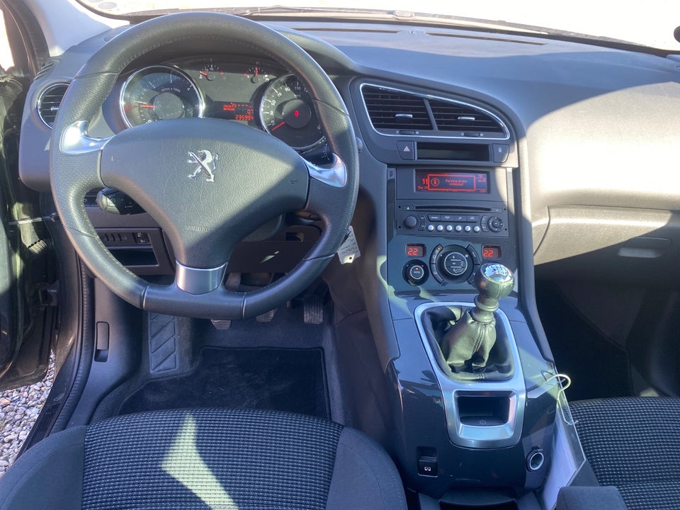 Peugeot 5008 1,6 BlueHDi 120 Style 7prs 5d