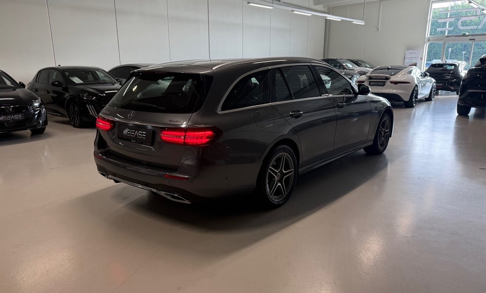 Mercedes E300 de 2,0 AMG Line stc. aut. 4Matic 5d