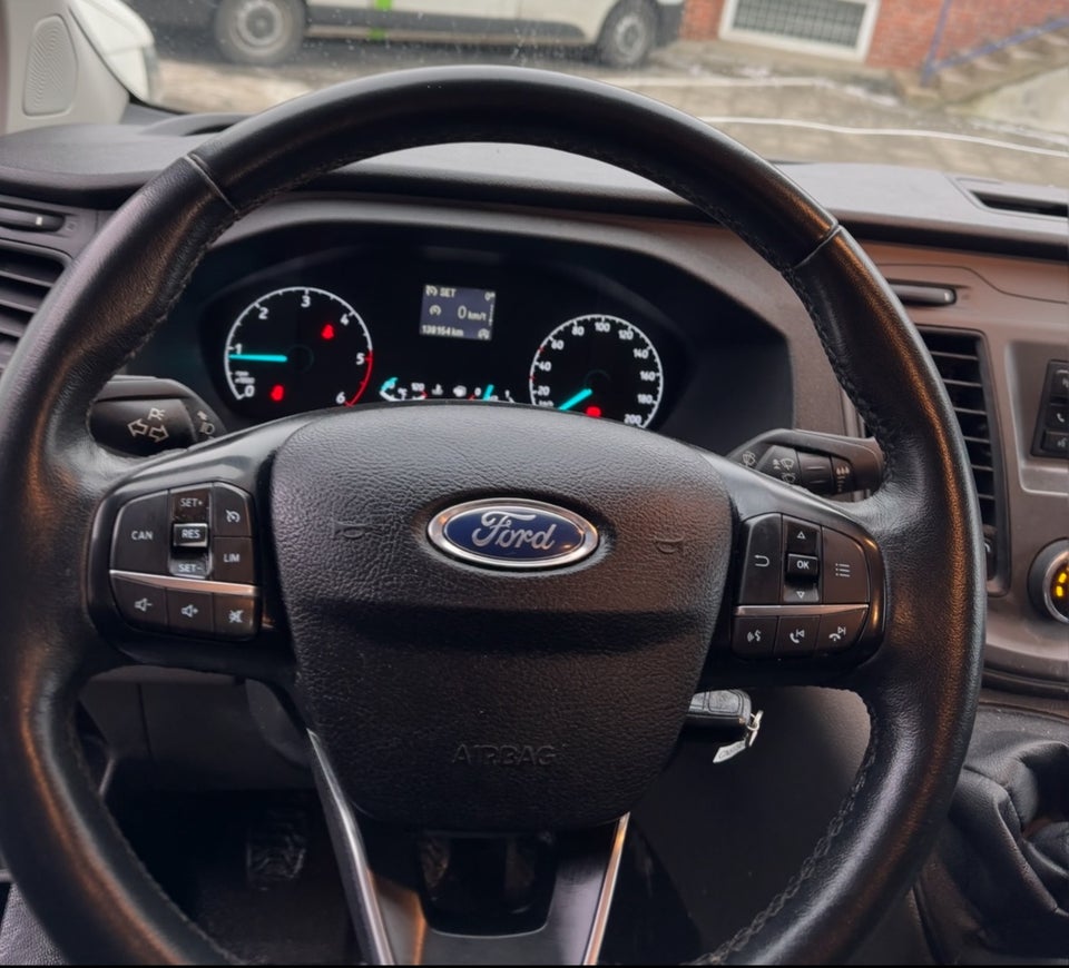 Ford Transit Custom 340 L2 2,0 TDCi 130 Trend