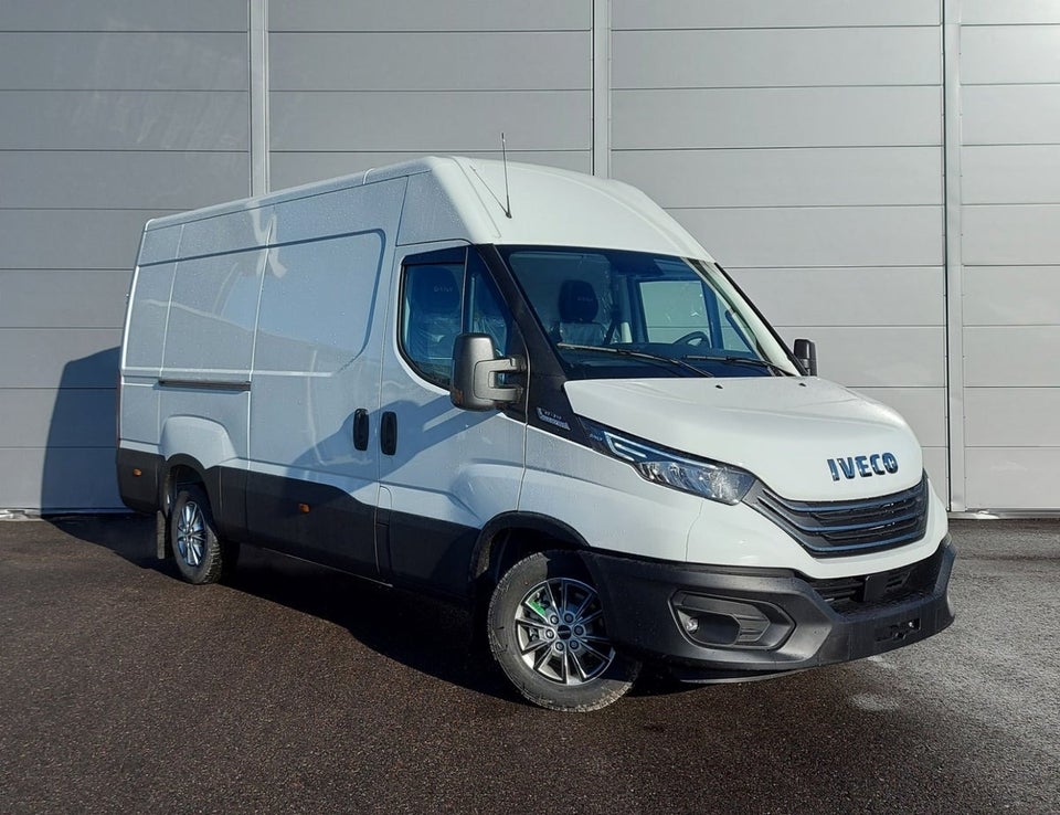 Iveco Daily 2,3 35S16 12m³ Van AG8