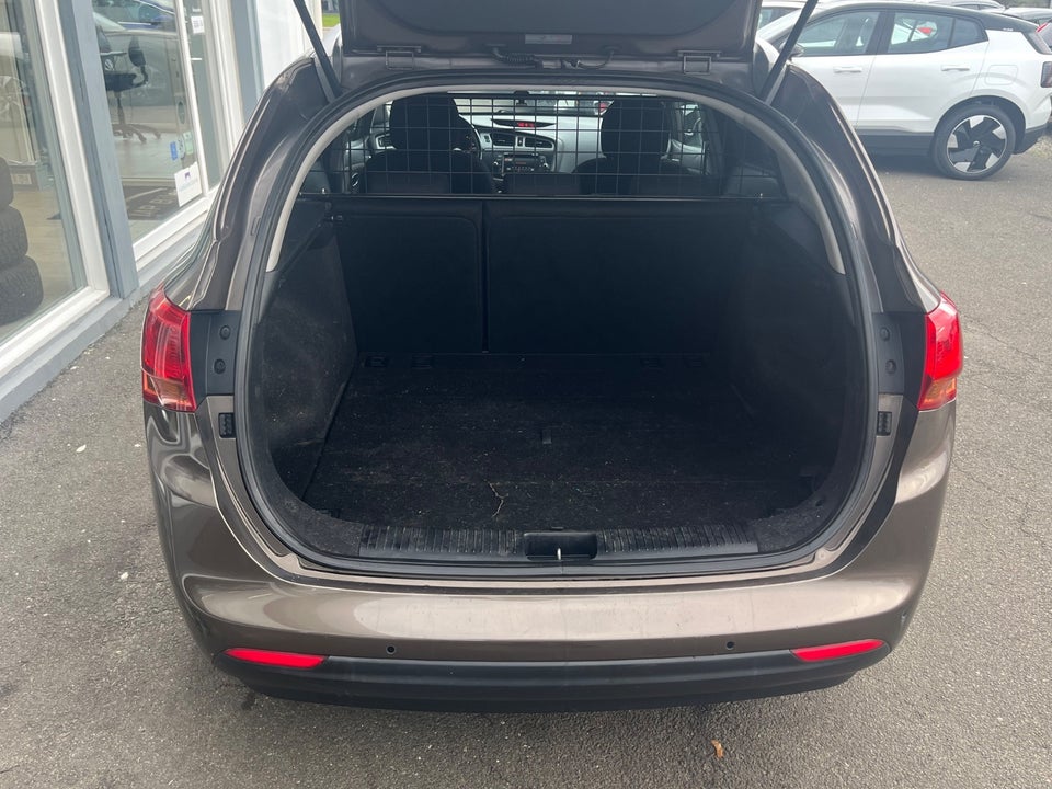 Kia Ceed 1,6 CRDi 128 Active SW 5d