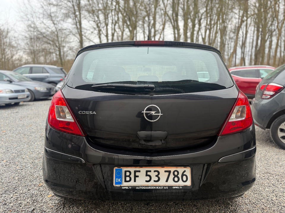 Opel Corsa 1,2 16V Cosmo 5d